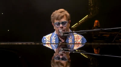Elton John se despide en su concierto de retirada
